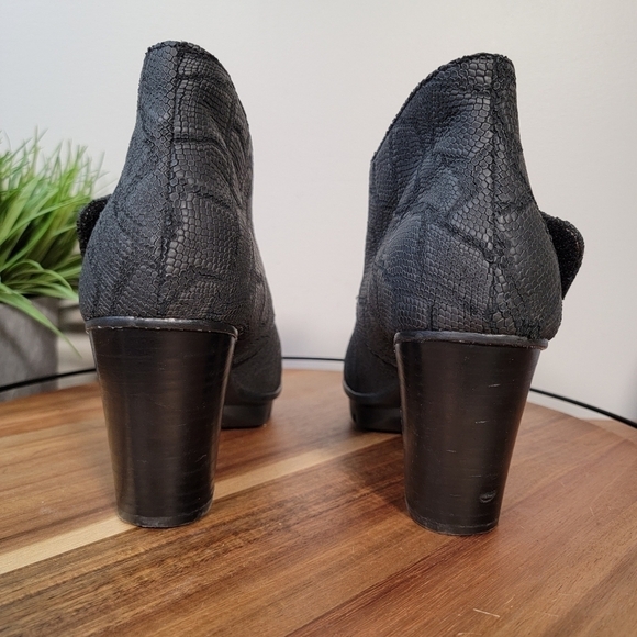 L'Amour Des Pieds Snakeskin Print Foldover Wrap Booties Ankle Boots Size 9.5 - Picture 10 of 15